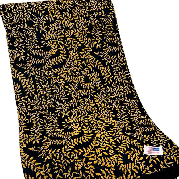 Made in USA Ivy Vine Woven Throw Blanket Tapestry Damask Black Gold 50x 60" NEW - Picture 8 of 9